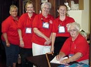 At right, just a few members of the Bluegrass Area Basketmakers who pulled
this event off: Nancy Lake, Carolyn Poe, Betty Overly Mary Willis, and
Mable Benge.
